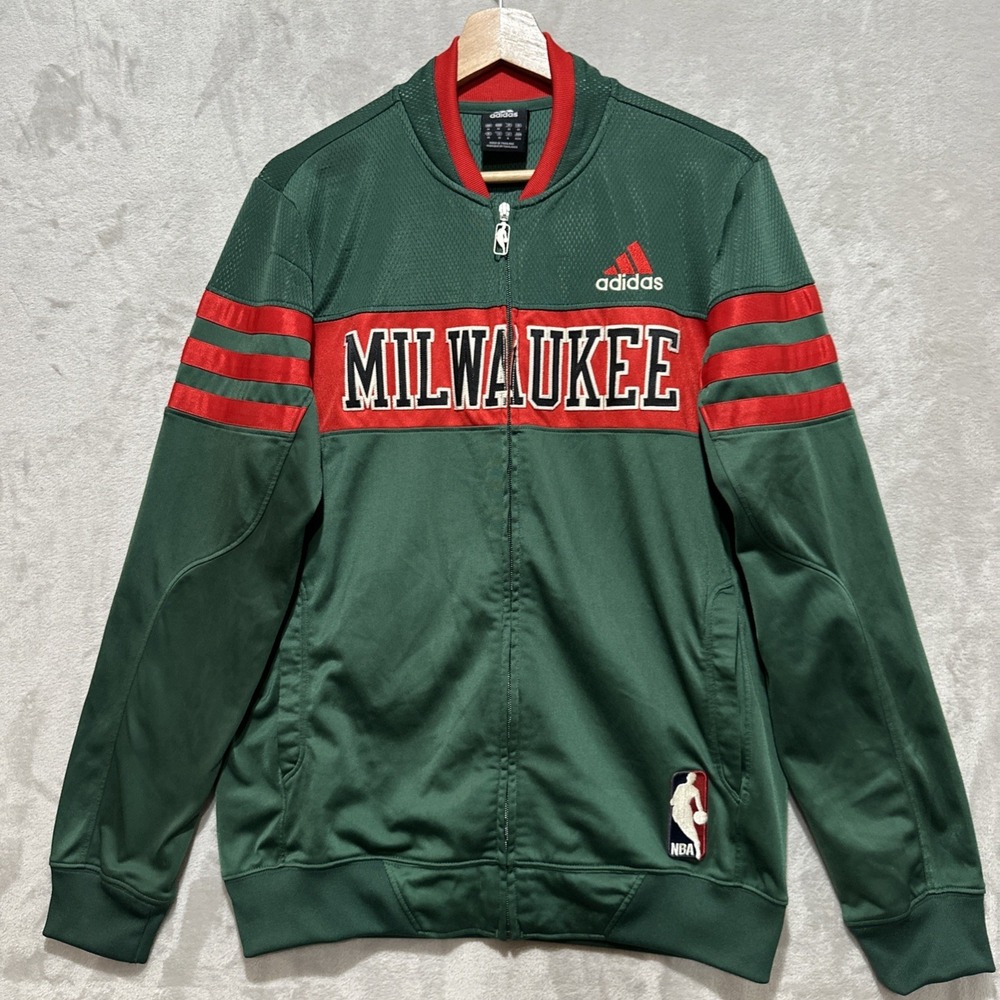 Adidas Milwaukee Jacket Embroidered NBA Championship Trophy On The Back